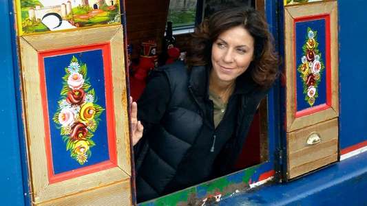 Canal Walks with Julia Bradbury - Backdrop