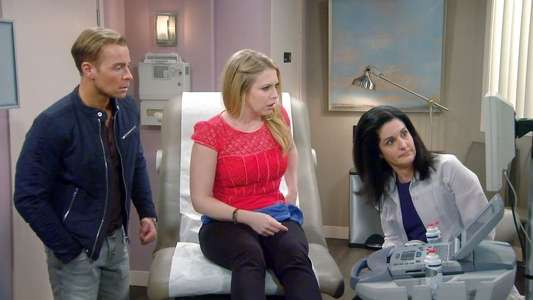Melissa & Joey - Backdrop