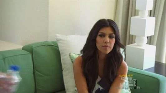 Kourtney and Khloé Take Miami - Backdrop