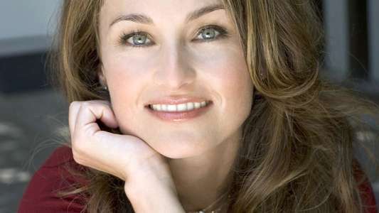 Giada's Weekend Getaways - Backdrop