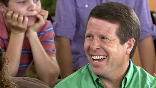 Shiny Happy People: Duggar Family Secrets - Backdrops