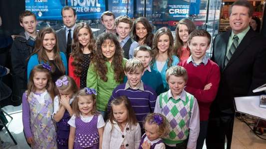 Shiny Happy People: Duggar Family Secrets - Backdrops