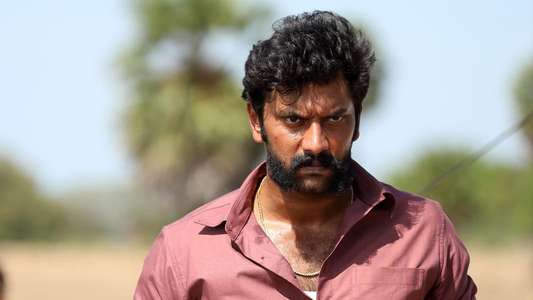 Kazhuvethi Moorkkan - Backdrop
