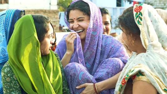 Sui Dhaaga - Backdrop