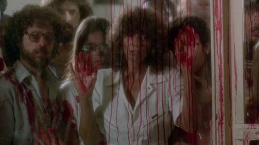 Piranha II: The Spawning - Backdrop