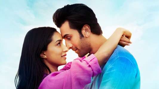 Tu Jhoothi Main Makkaar - Backdrop