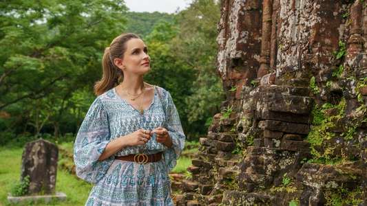 A Tourist’s Guide to Love - Backdrop