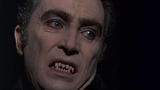 The Return of Count Yorga - Backdrop