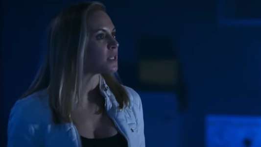 Deep Blue Sea 2 - Backdrop