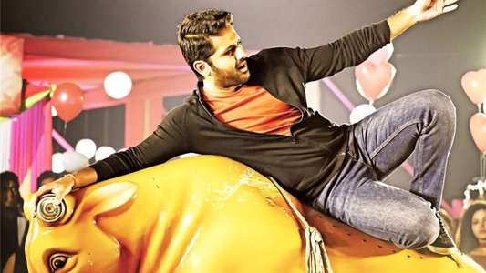 Chal Mohan Ranga - Backdrops