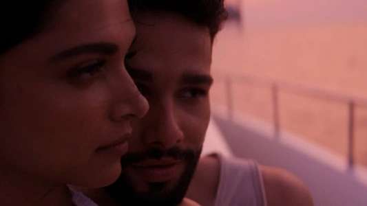 Gehraiyaan - Backdrop
