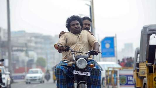 Vellai Yaanai - Backdrop
