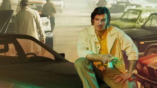 How I Fell in Love with a Gangster - Backdrop
