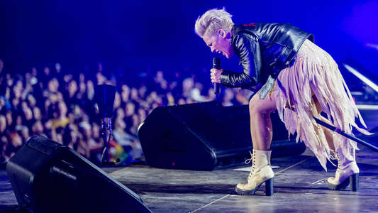 P!nk: All I Know So Far - Backdrops