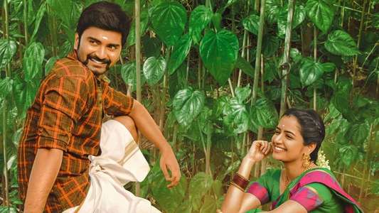 Pattathu Arasan - Backdrop
