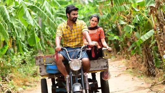 Pattathu Arasan - Backdrop