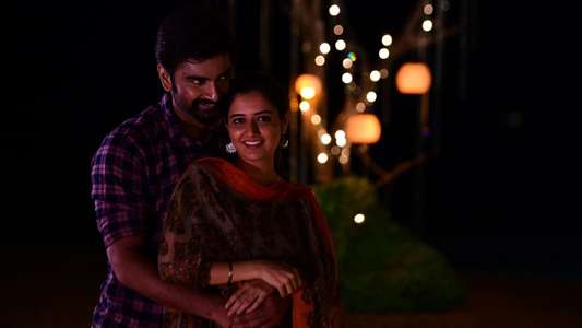 Pattathu Arasan - Backdrop