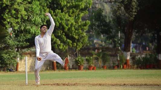 Kaun Pravin Tambe? - Backdrops