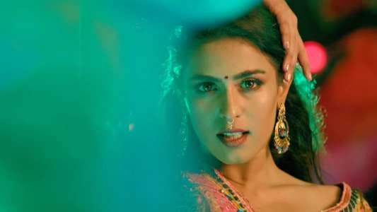 Raana - Backdrop