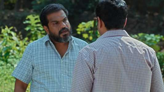 Prakashan Parakkatte - Backdrop