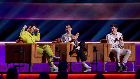 Jonas Brothers Family Roast - Backdrops