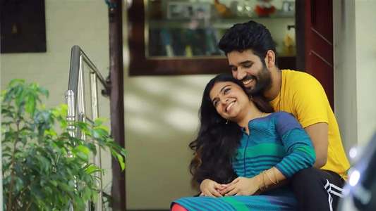 Kavalthurai Ungal Nanban - Backdrop