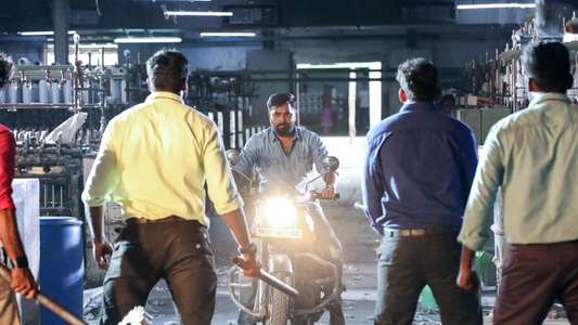 Rajavamsam - Backdrop