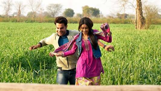 Chhalaang - Backdrops