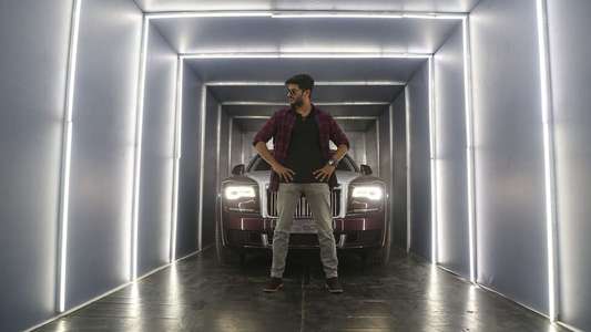 Kannum Kannum Kollaiyadithaal - Backdrops