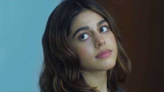 Jawaani Jaaneman - Backdrop