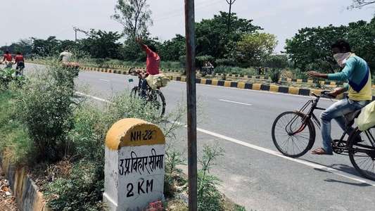 1232 KMs - Backdrops