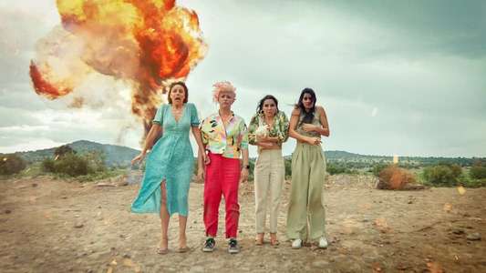 Queens on the Run - Backdrop