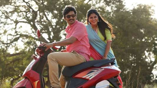 Kalathil Santhipom - Backdrop