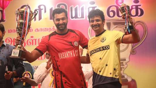Kalathil Santhipom - Backdrop