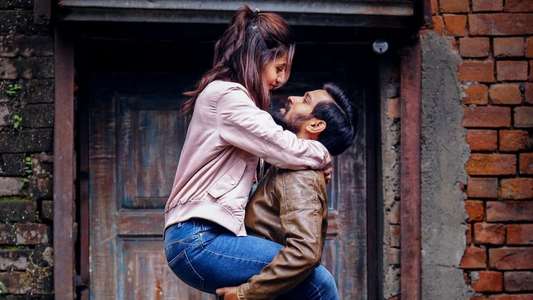 Haseen Dillruba - Backdrop