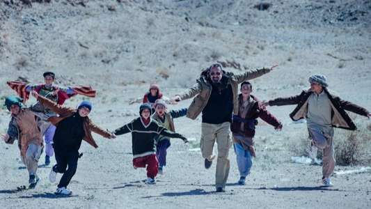 Torbaaz - Backdrops