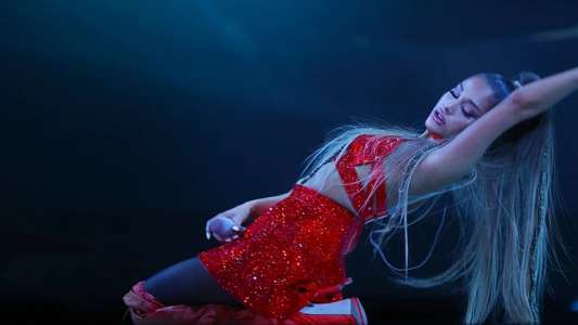 ariana grande: excuse me  i love you - Backdrop