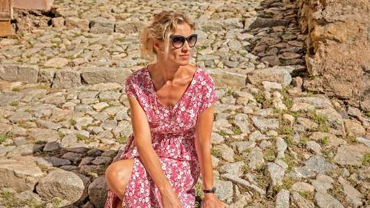 Belle fille - Backdrop