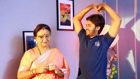 Savitri W/O Satyamurthy - Backdrop
