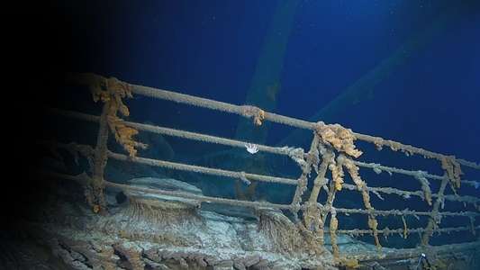 Back To The Titanic - Backdrops