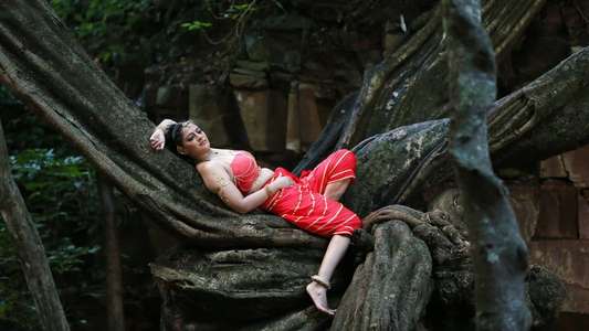 Neeya 2 - Backdrop