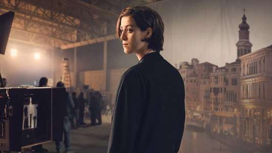 The Souvenir: Part II - Backdrop