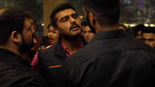 Sandeep aur Pinky Faraar - Backdrops
