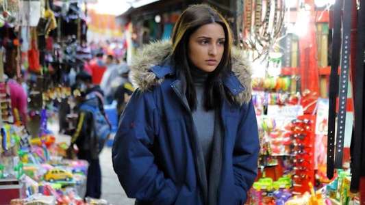 Sandeep aur Pinky Faraar - Backdrops