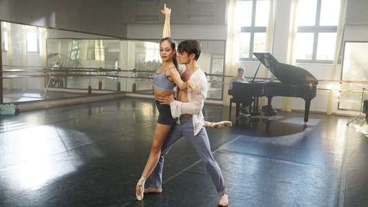 High Strung Free Dance - Backdrop