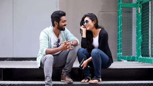 100% Kadhal - Backdrop