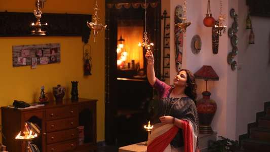 Nerkonda Paarvai - Backdrop