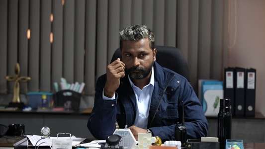 Kadaram Kondan - Backdrop