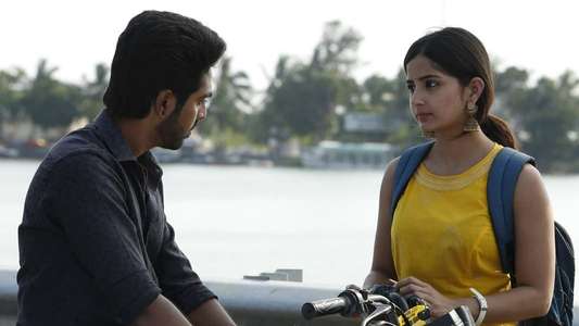 Sivappu Manjal Pachai - Backdrops