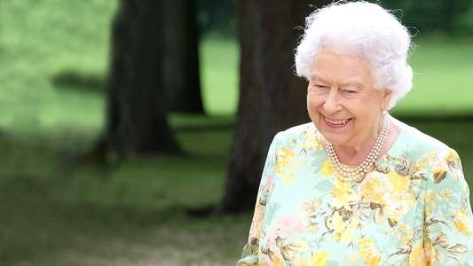 The Queen's Green Planet - Backdrop